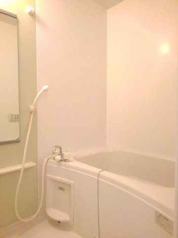 バス・シャワールーム　ゆったり過ごせるお風呂です