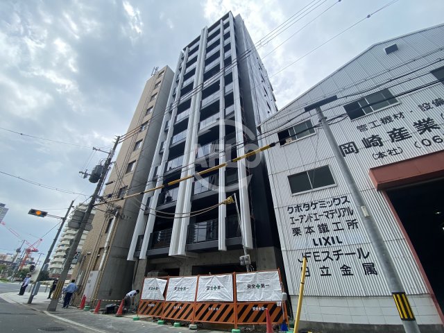 大阪市西区新町のマンションの建物外観