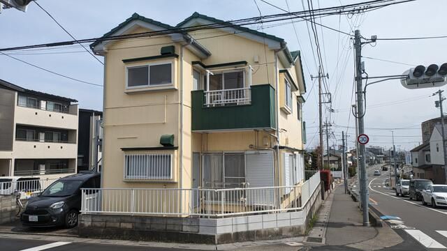 さいたま市北区奈良町のアパートの建物外観