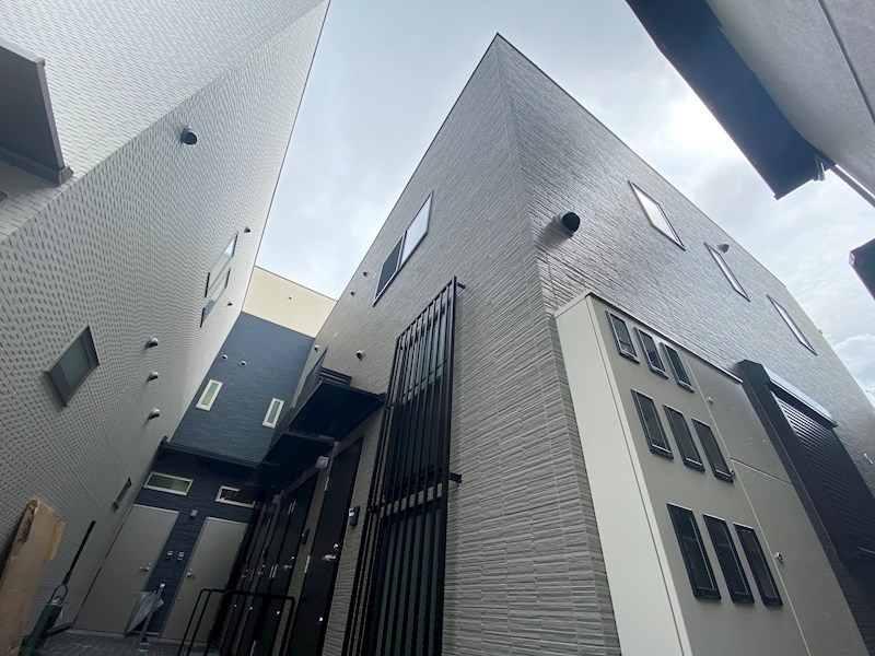 神戸市東灘区住吉宮町のアパートの建物外観