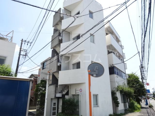 【川崎市中原区苅宿のマンションの建物外観】