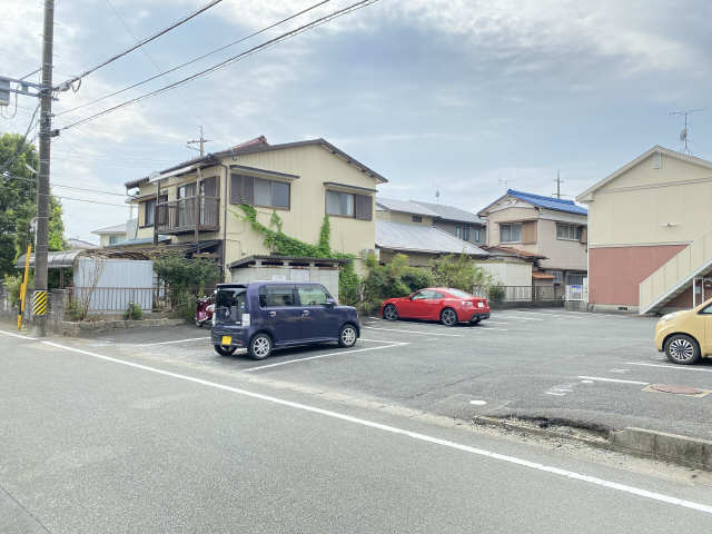 【パークヒル東豊Ｂ棟の駐車場】