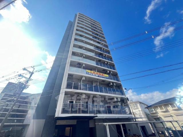 【豊中市本町のマンションの建物外観】