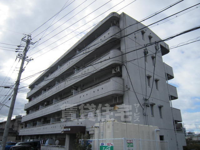 名古屋市北区楠のマンションの建物外観