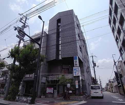 【シェモアIIの建物外観】