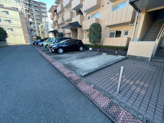 【サンハイム１の駐車場】