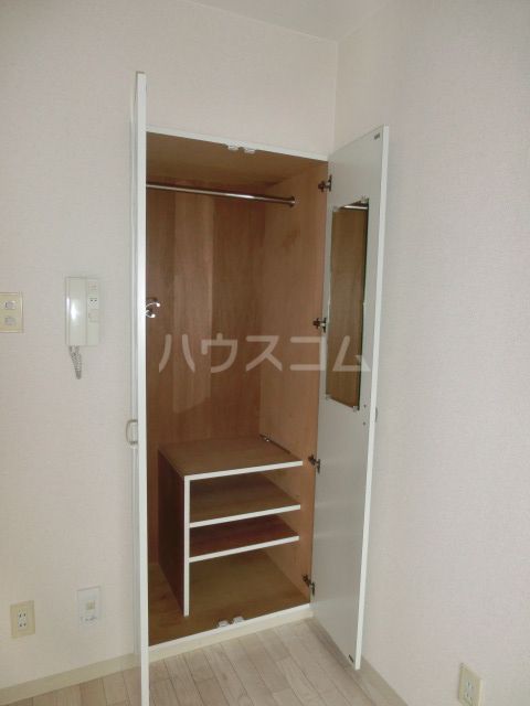 【名古屋市昭和区山中町のマンションの収納】