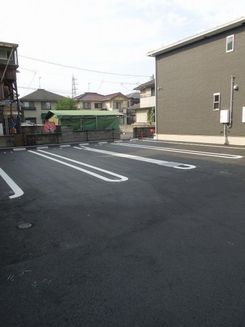 【岩国市装束町のアパートの駐車場】