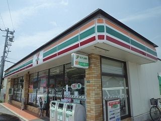 【岩国市装束町のアパートのコンビニ】