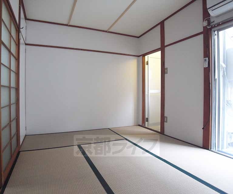 居室・リビング　広く感じるお部屋です。