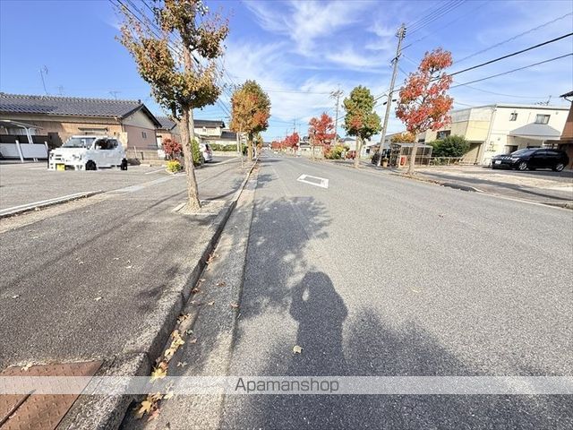 その他　前面道路（その他）まで0m
