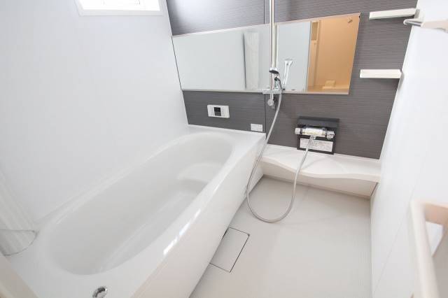 バス・シャワールーム　１０２号室参照