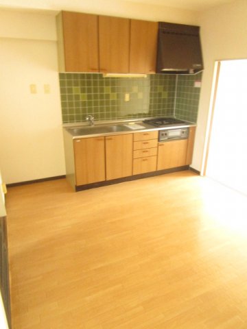 キッチン　※別室参考写真・反転タイプ