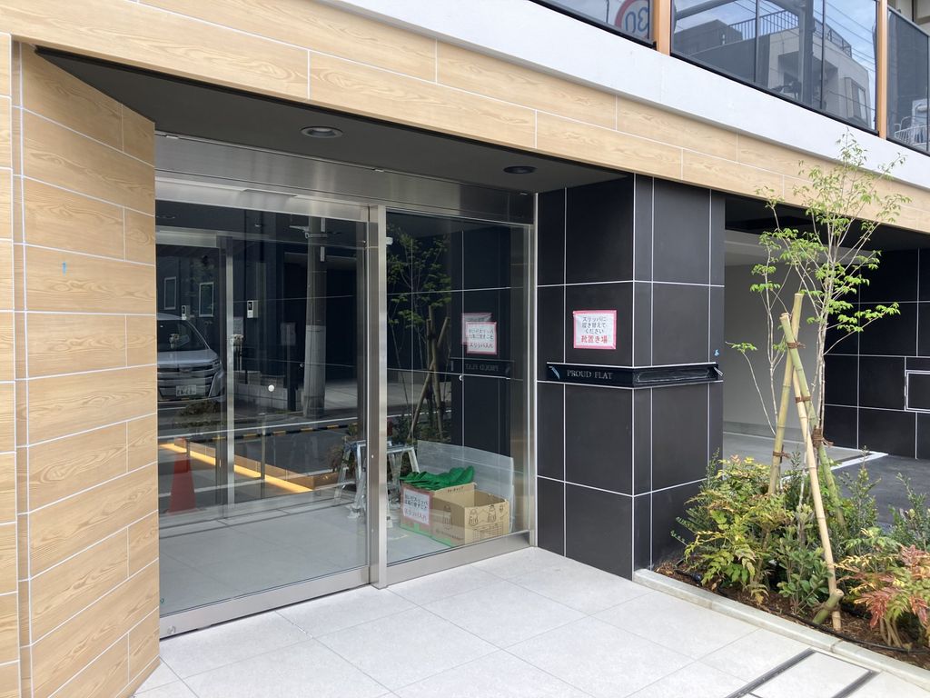 エントランス　エントランス