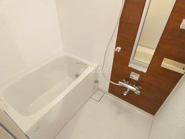 バス・シャワールーム　浴室乾燥機付きのお風呂