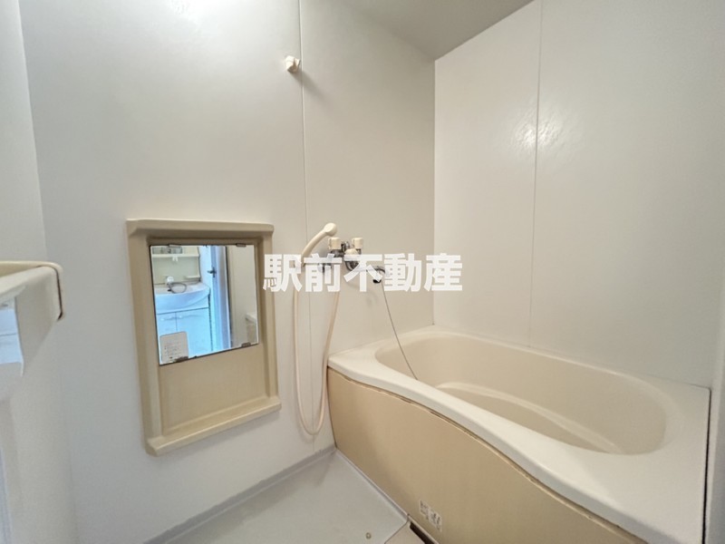 バス・シャワールーム　清潔な浴室です