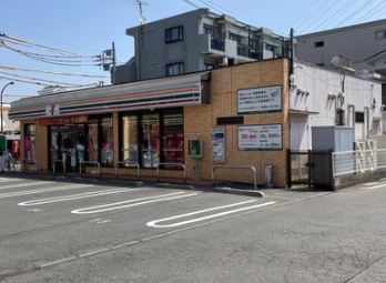 コンビニ　セブンイレブン 相模原橋本駅東店（コンビニ）まで134m