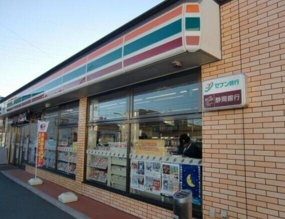 コンビニ　セブンイレブン浜松早出町店（コンビニ）まで152m