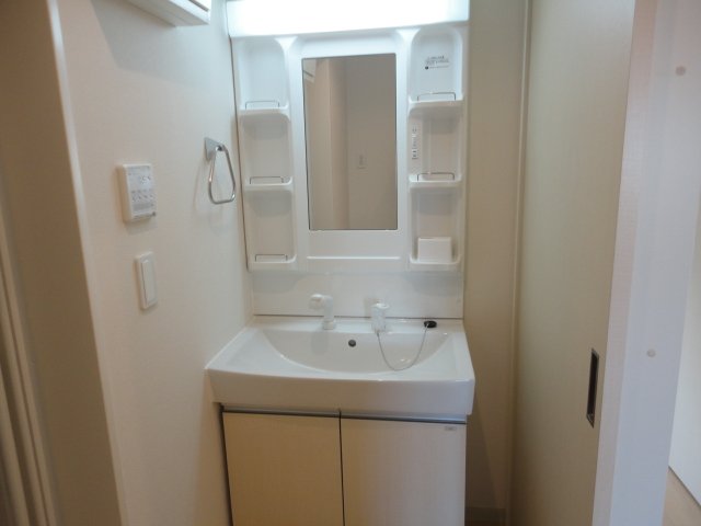 洗面設備　洗髪洗面化粧台