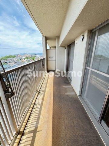 バルコニー　お洗濯にも便利なバルコニー付き