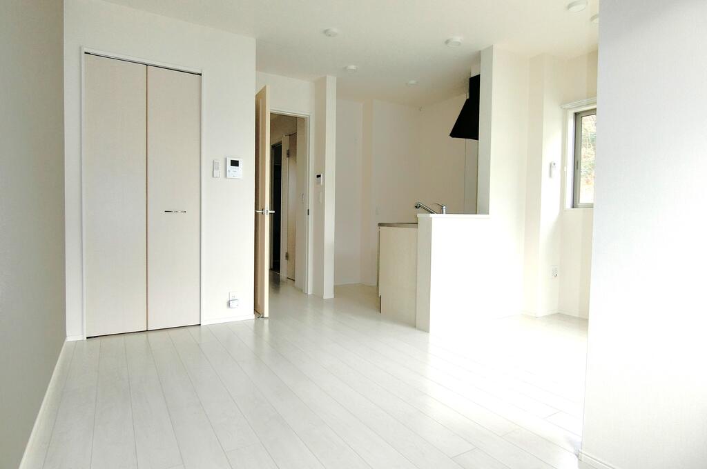 居室・リビング　同型物件の写真です。