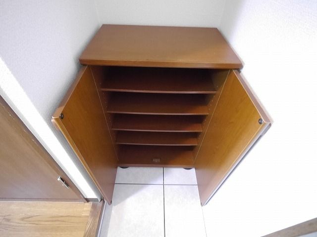 玄関　★お部屋探しは株式会社タウンハウジング東京まで★