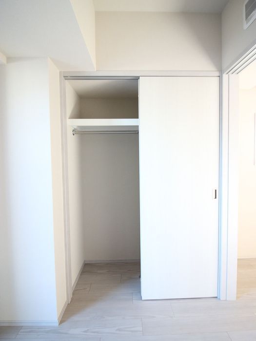 収納　写真は同タイプ住居です。