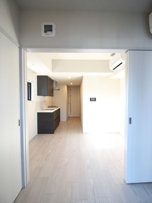 居室・リビング　写真は同タイプ住居です。