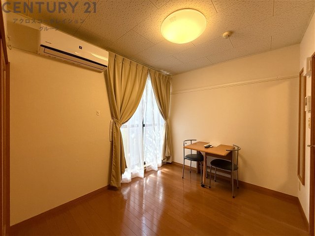 居室・リビング　家具付きです！