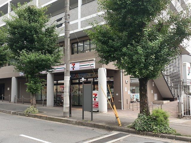 コンビニ　セブンイレブン京都修学院駅前（コンビニ）まで750m