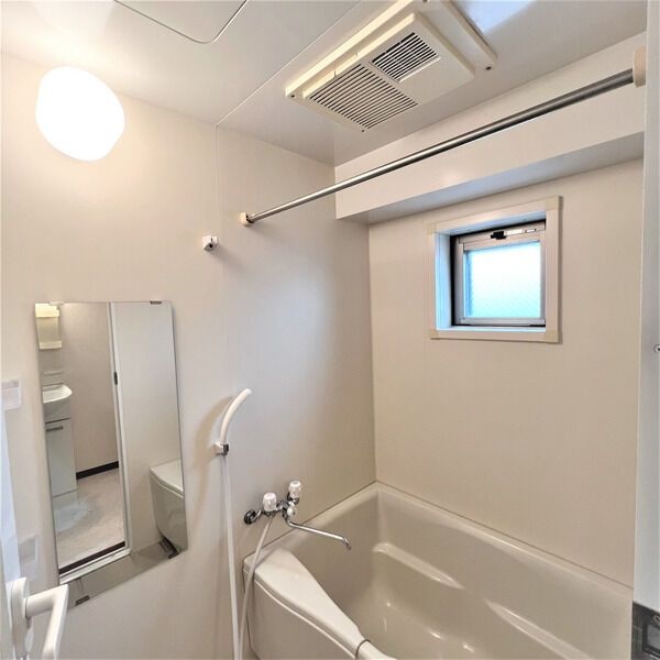 バス・シャワールーム　お風呂で日々の疲れを落としましょう