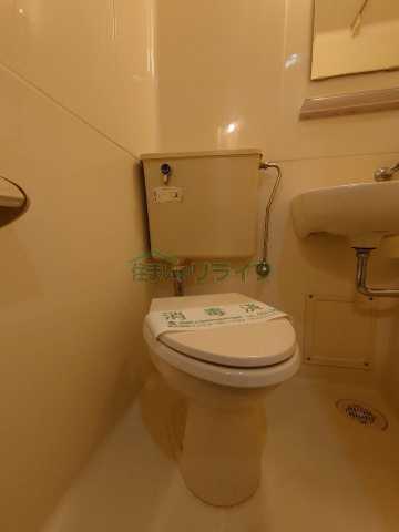 トイレ　別部屋の参考写真です。