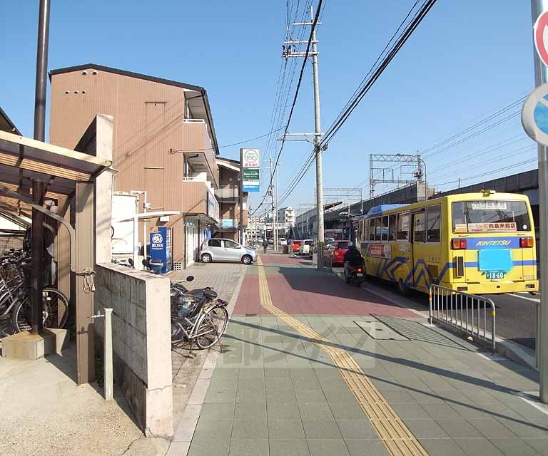 その他　建物に隣接している道路
