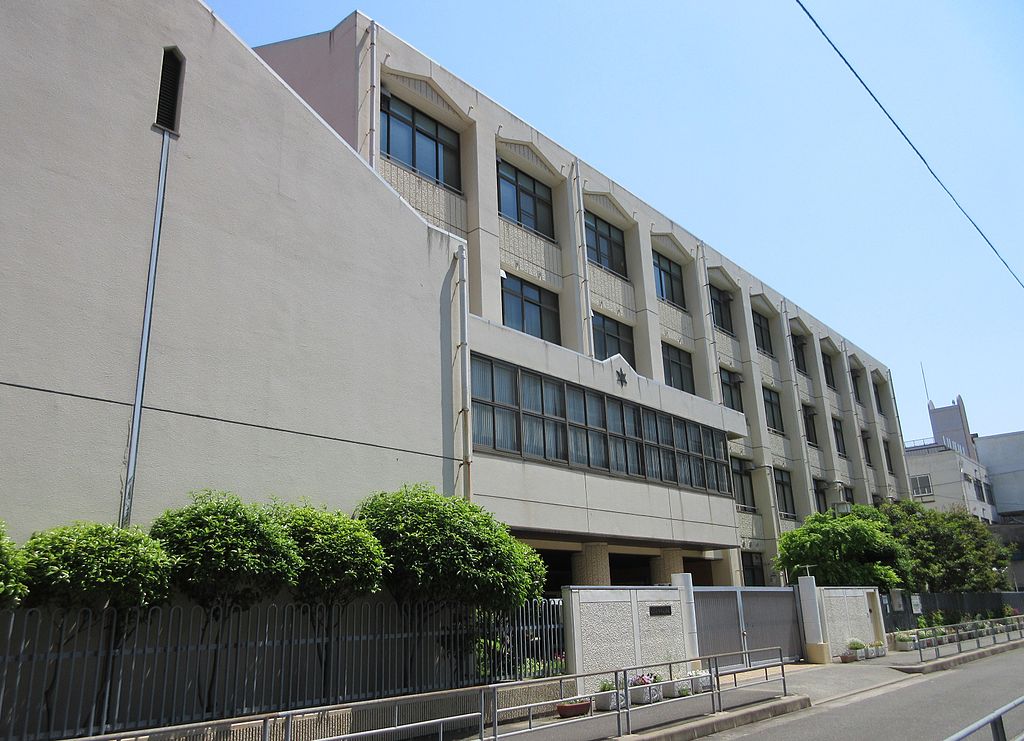 小学校　大阪市立中津小学校（小学校）まで529m