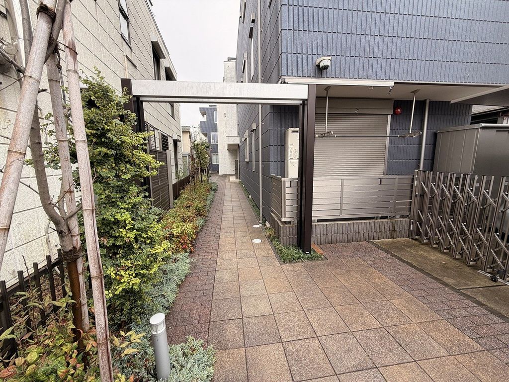 その他　エントランス