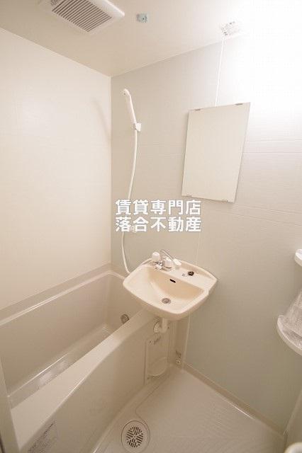 バス・シャワールーム　落ち着いた空間のお風呂