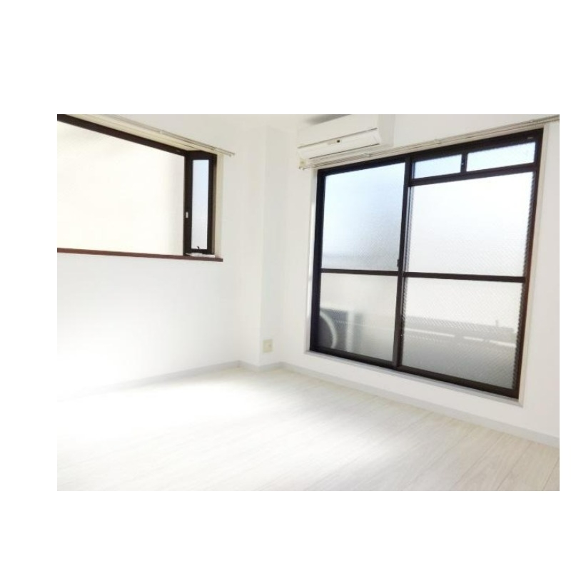 居室・リビング　２面採光で明るいです！