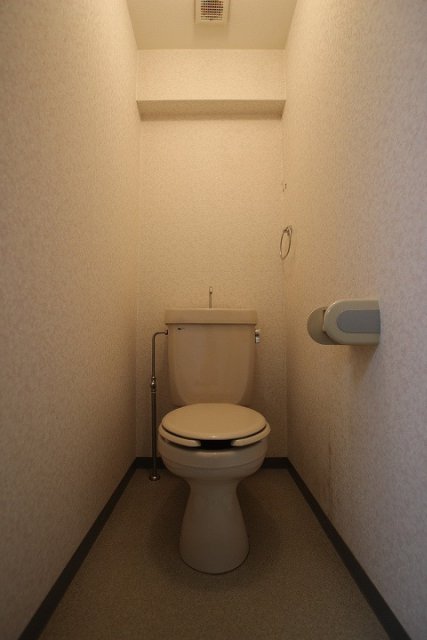 トイレ　同物件別号室