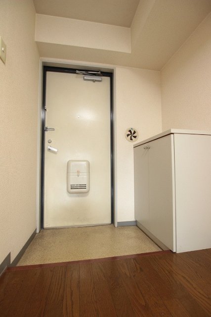 玄関　同物件別号室