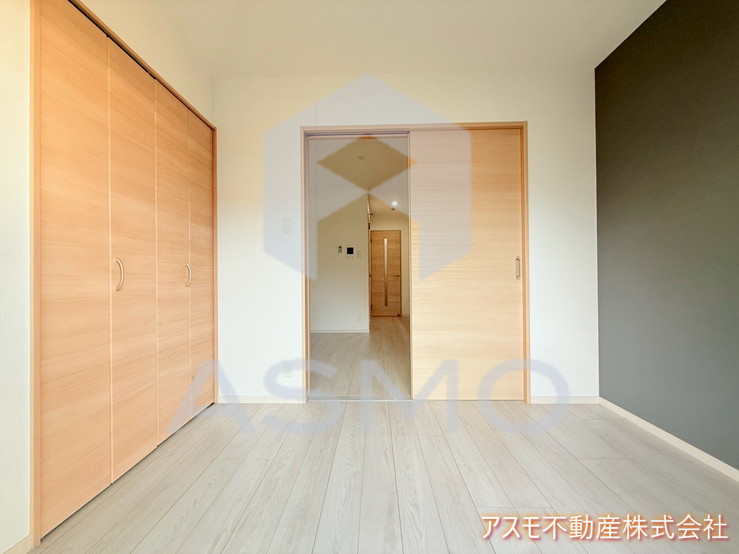 居室・リビング　同マンション別部屋参考写真