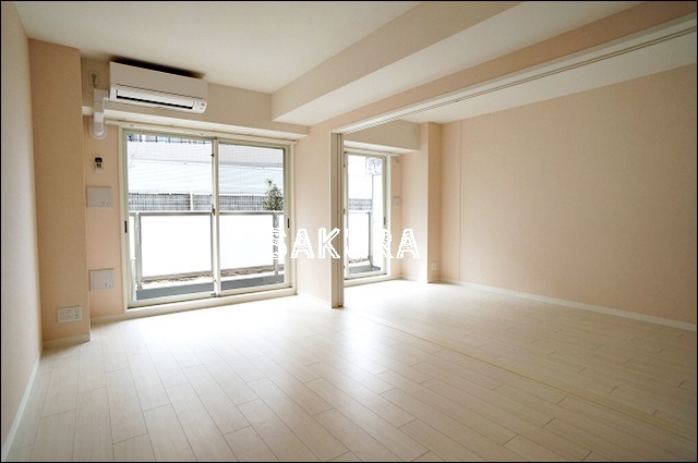 居室・リビング　使いやすい形の為、レイアウトを楽しめます♪