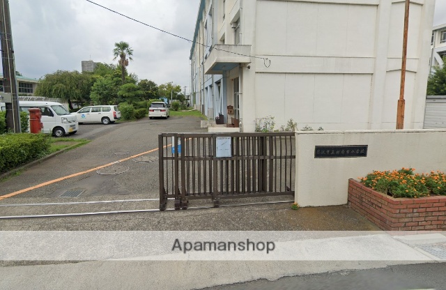 小学校　藤沢市立湘南台小学校（小学校）まで730m