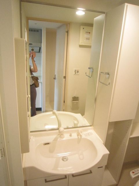 洗面設備　洗面台独立です