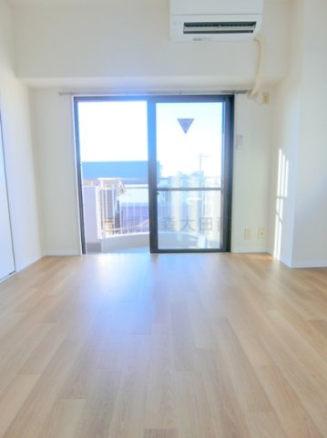 その他　洋室8帖