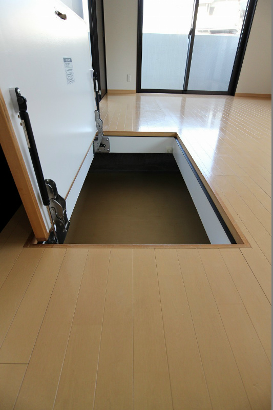 収納　床下収納