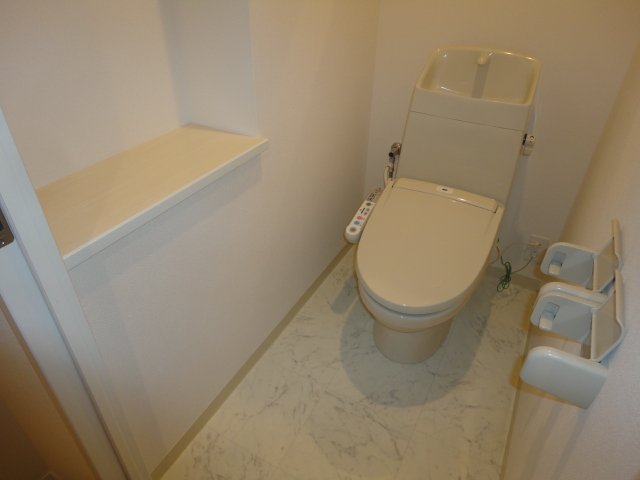 トイレ　シャワー付トイレ（イメージ）