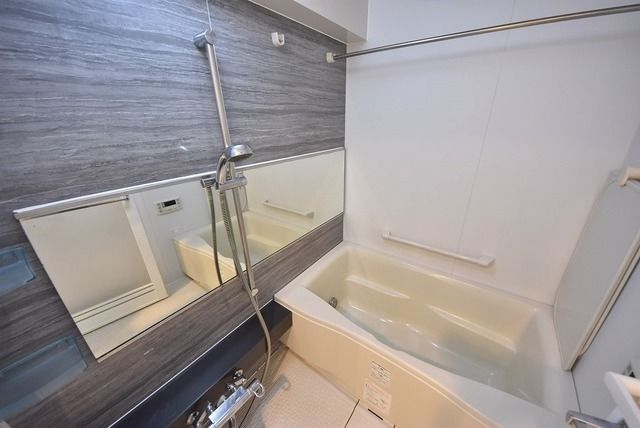 バス・シャワールーム　お問合せは(株)タウンハウジングレジデンス事業部までお問合…