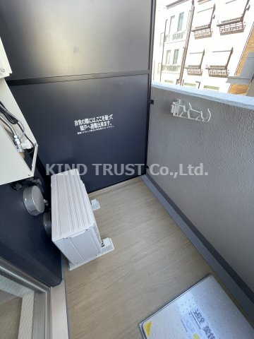 バルコニー　バルコニーからの眺めを楽しみながら食事をしませんか