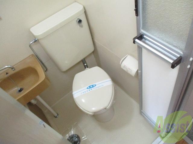 トイレ　トイレもお風呂と仲良しのタイプ。ぜーんぶまとめてお掃除だね