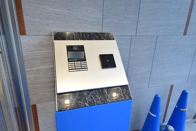 エントランス　★安心のモニターフォン付きオートロックです★